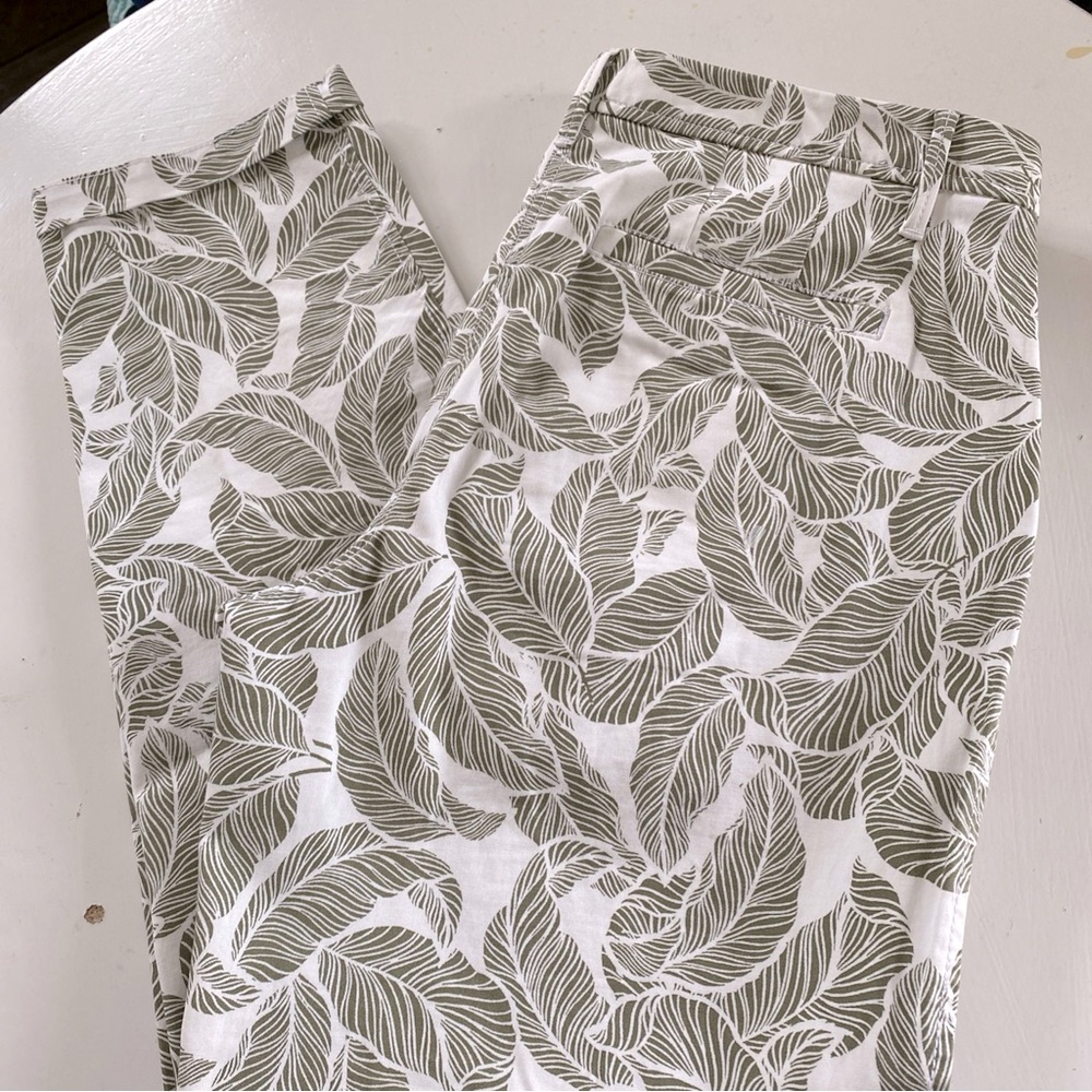 Talbots Green Leaf Print Cuffed Ankle Pants